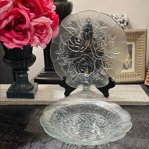 Vintage 1980’s Pasari Livia Floral Pressed Glass Bowls- Set of 2!